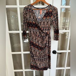 ⭐️ Gilli southwest print wrap dress